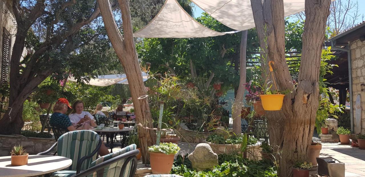 The Summer Haven Полис Екстериор снимка