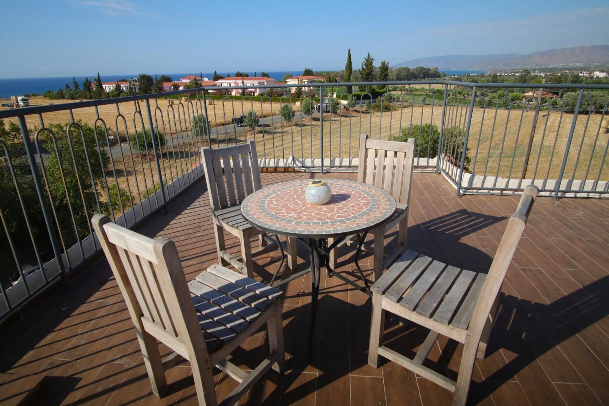 The Summer Haven Полис Екстериор снимка